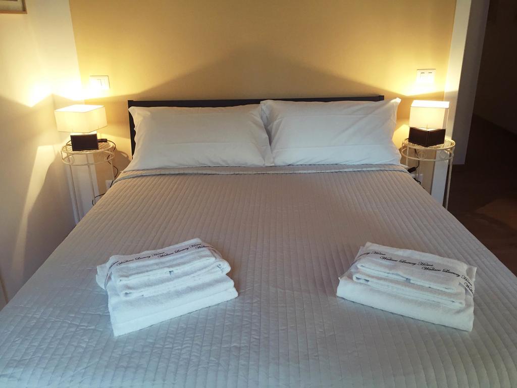 ורונה Wallace Luxury Home מראה חיצוני תמונה