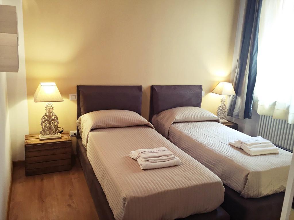 ורונה Wallace Luxury Home מראה חיצוני תמונה